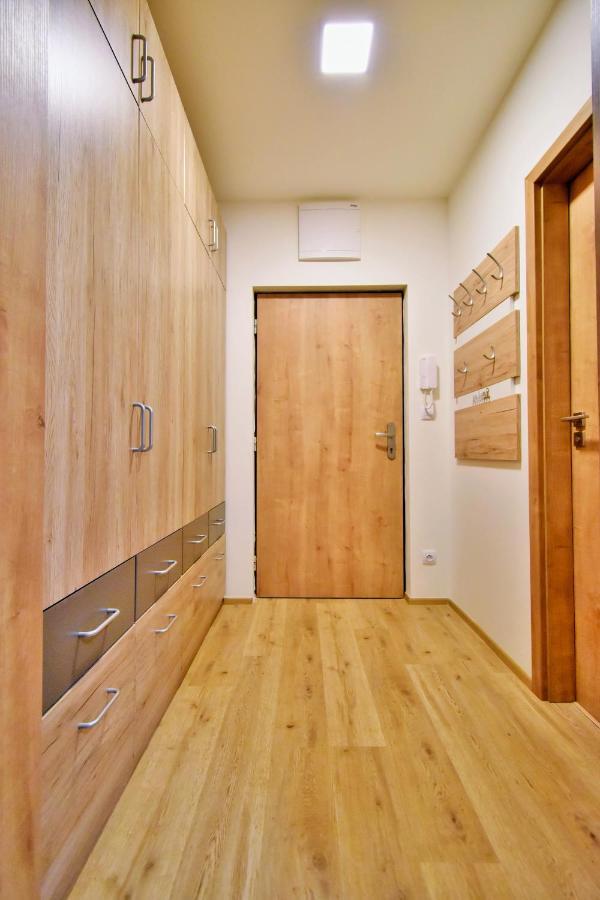 Апартаменти Apartma Promenada 276-12 Горні-Маршов Екстер'єр фото